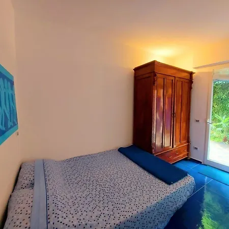 Apartmán Sehr Moderne Mit Mediterranem Flair Und Hangematten Im Garten
