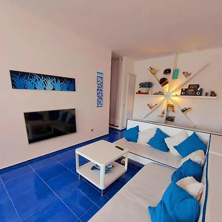 Apartmán Sehr Moderne Mit Mediterranem Flair Und Hangematten Im Garten *