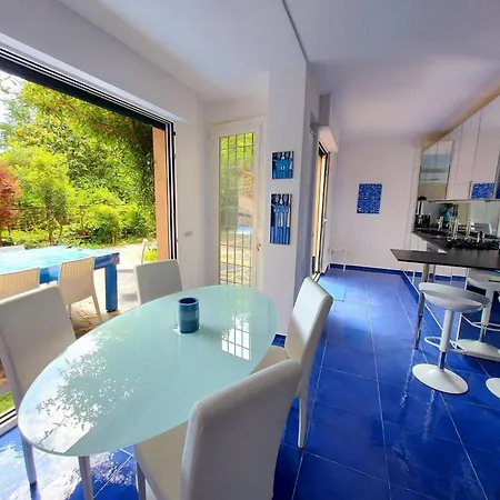 Sehr Moderne Mit Mediterranem Flair Und Hangematten Im Garten